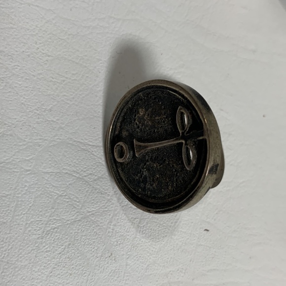 Ring - Picture 2 of 5